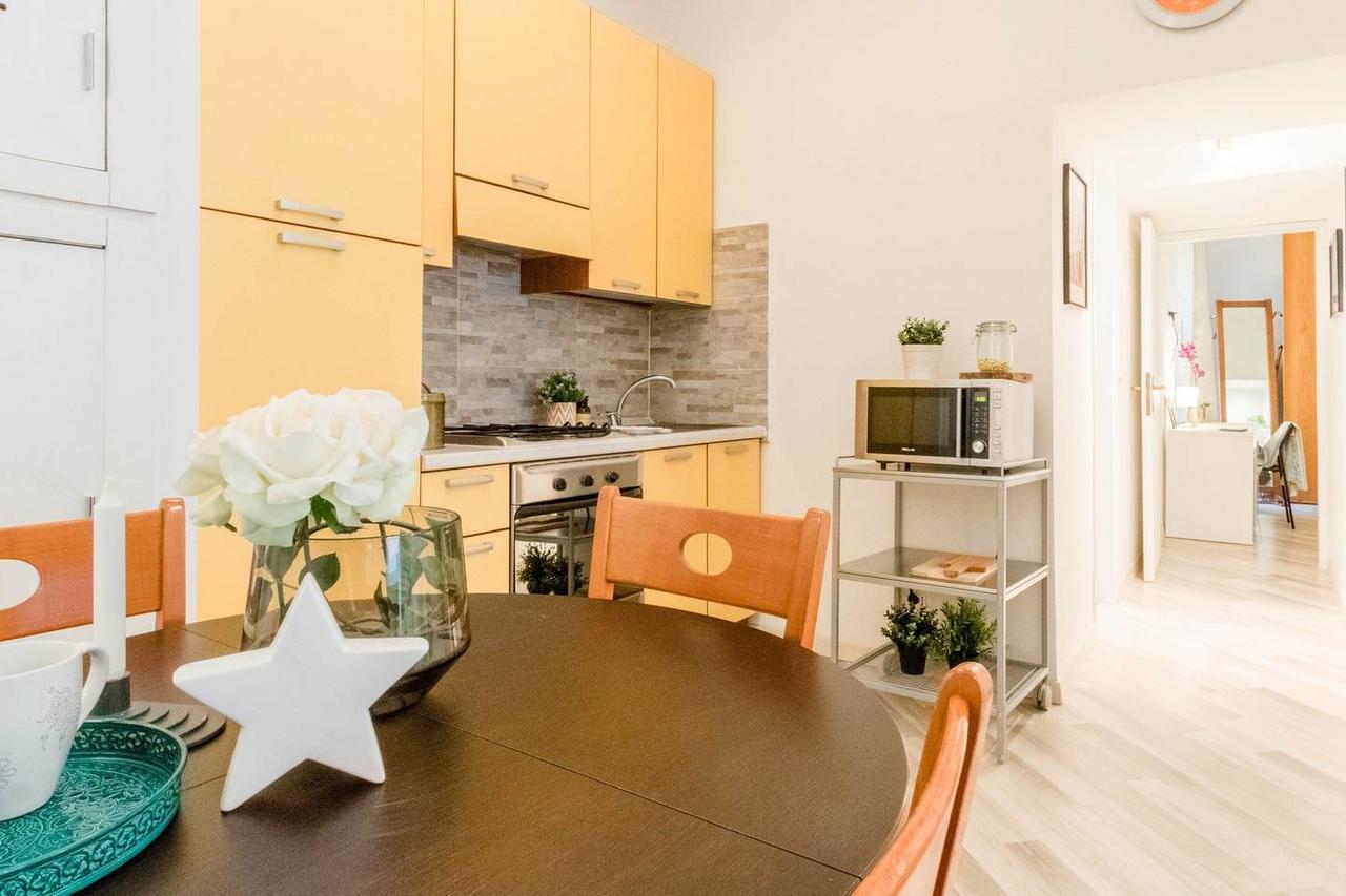 Hintown Submarine'S Apartment Милано Екстериор снимка